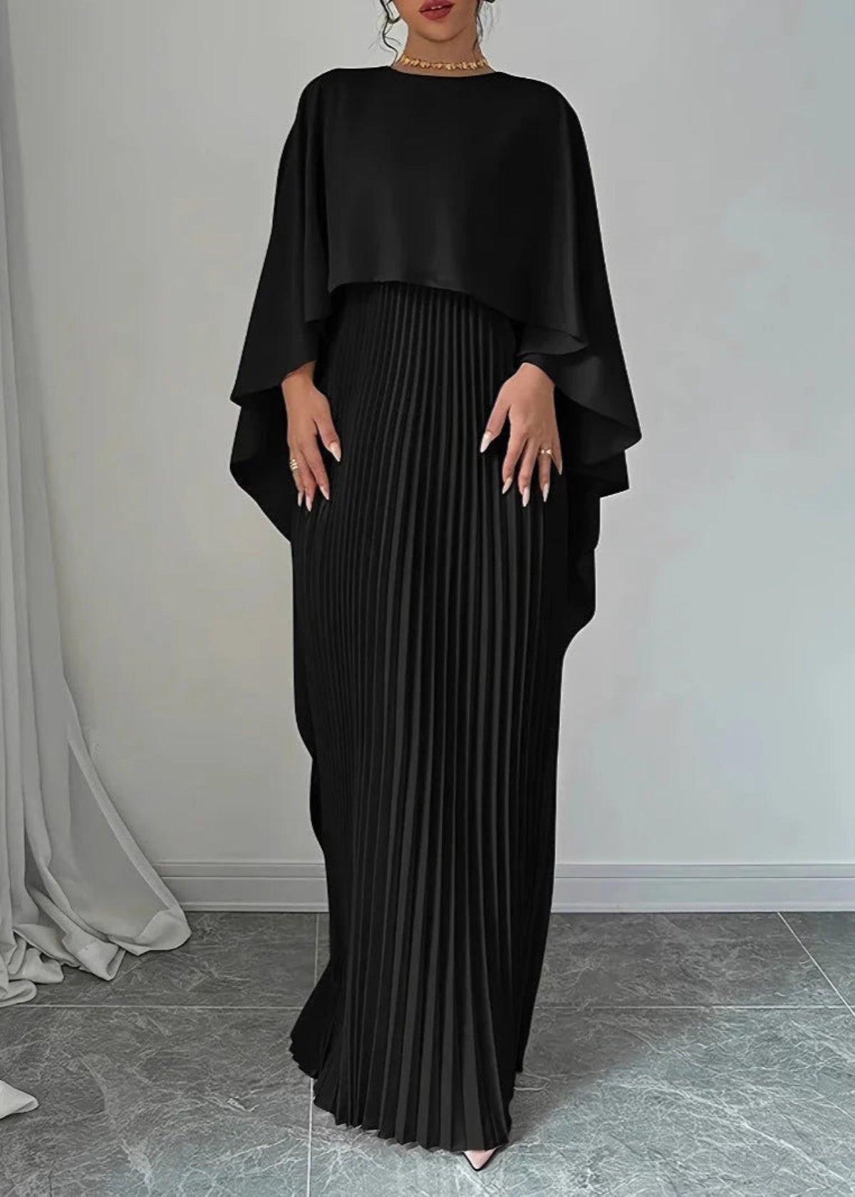 Maxikleid zur Hochzeit mit Batwing-Ärmeln und Satin-Falten