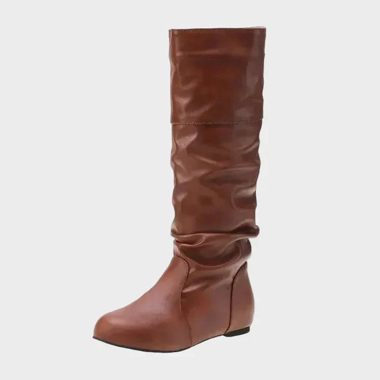 Vassia - Legere Stiefel mit niedrigem Absatz und Falten